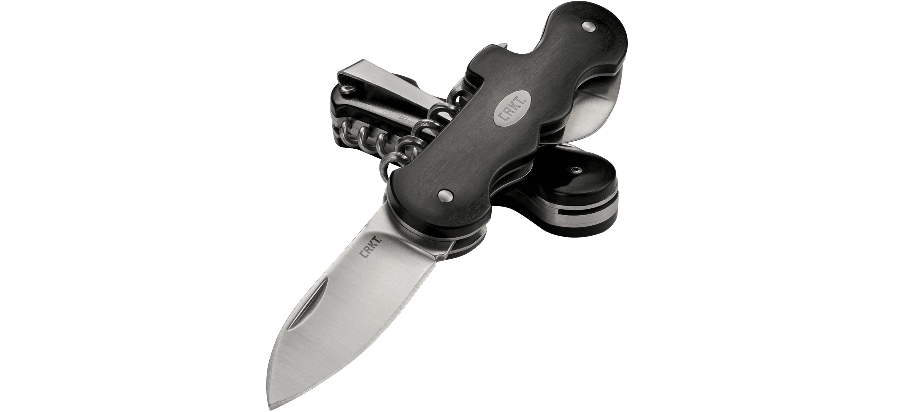 Multitool CRKT 6925 Triple Play Wielofunkcyjne narzędzie projektu Philipa Bootha. Triple Play wyposażono w dwa ostrza, korkociąg i otwieracz, jest lekki i łatwy w przenoszeniu. Czyni to z niego idealnego towarzysza na pikniku, wypadu pod namiot czy przyjęć w domu. Cechy: Łatwy w ostrzeniu Wygodny w przenoszeniu Wytrzymała konstrukcja (Rękojeść z Pakkawood) Wyposażony w przydatne - LifeGun.pl Multitool CRKT 6925 Triple Play-9