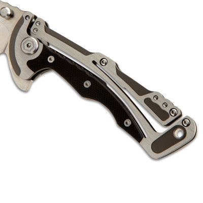 Ostrze ząbkowane: Tak | Opakowanie: Pudełko kartonowe | Waga (g): 125 | Rodzaj ostrza:: Spay Point | Stal: 8Cr13MoV | Wykończenie ostrza: Satynowe | Długość po złożeniu (cm): 11.2 | Długość ostrza (cm): 7.8 | Rękojeść: 2CR13 | Twardość materiału ostrza::: 58-60 HRC | Projektant: Glenn Klecker | Długość całkowita (cm): 19 | Blokada ostrza: Klecker Lock | Grubość ostrza (cm): 0.36 | Rodzaj ząbkowania ostrza: Veff Flat Top Serrations - LifeGun.pl Nóż CRKT 5195 Graphite Combo - Veff Flat Top Serrations-5