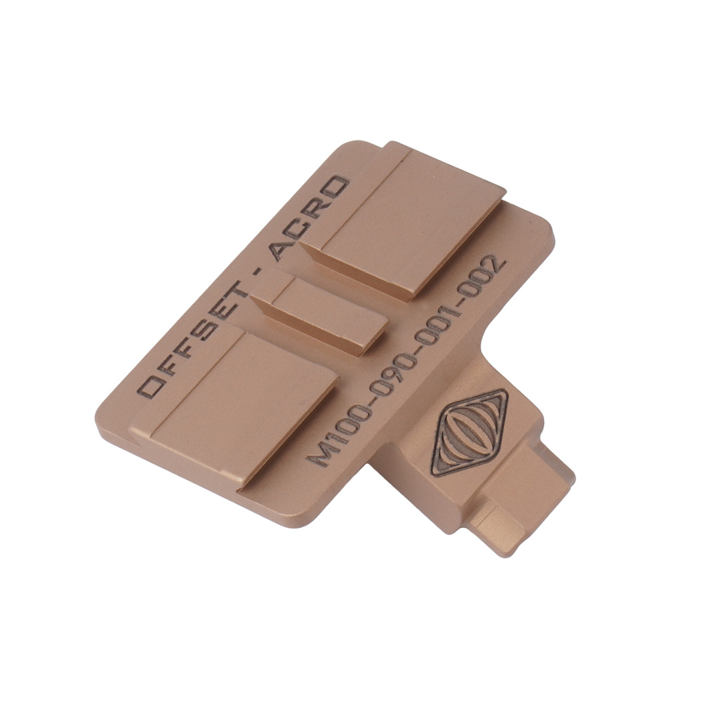 Boczny montaż Reptilia AUS umożliwia instalację kolimatorów w standardzie ACRO, na przykład Aimpoint P1/P2, Steiner MPS przy lunecie celowniczej zamontowanej w systemie Reptilia AUS Mount. Można go założyć po lewej lub prawej stronie lunety, w zależności od preferencji użytkownika. Ustawienie kolimatora pod kątem 37° od pionu pozwala na szybkie przejście z powiększenia optycznego na celownik - LifeGun.pl Reptilia - Montaż boczny do kolimatora - FDE - 100-230-1