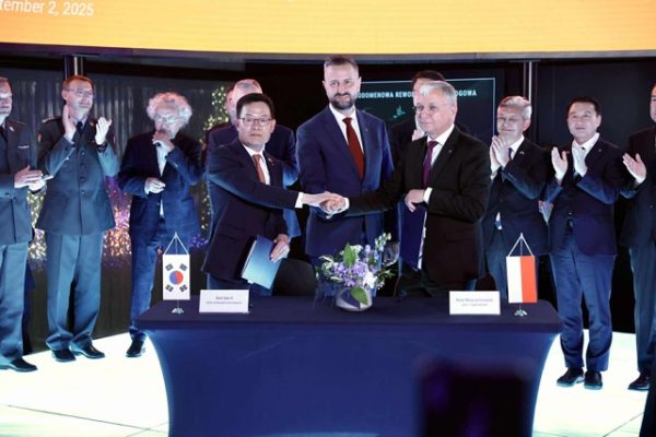 TARGI KIELCE XXXIII MIEDZYNARODOWY SALON PRZEMYSLU OBRONNEGO DZIEN SIL ZBROJNYCH I POLSKIEGO PRZEMYSLU OBRONNEGO