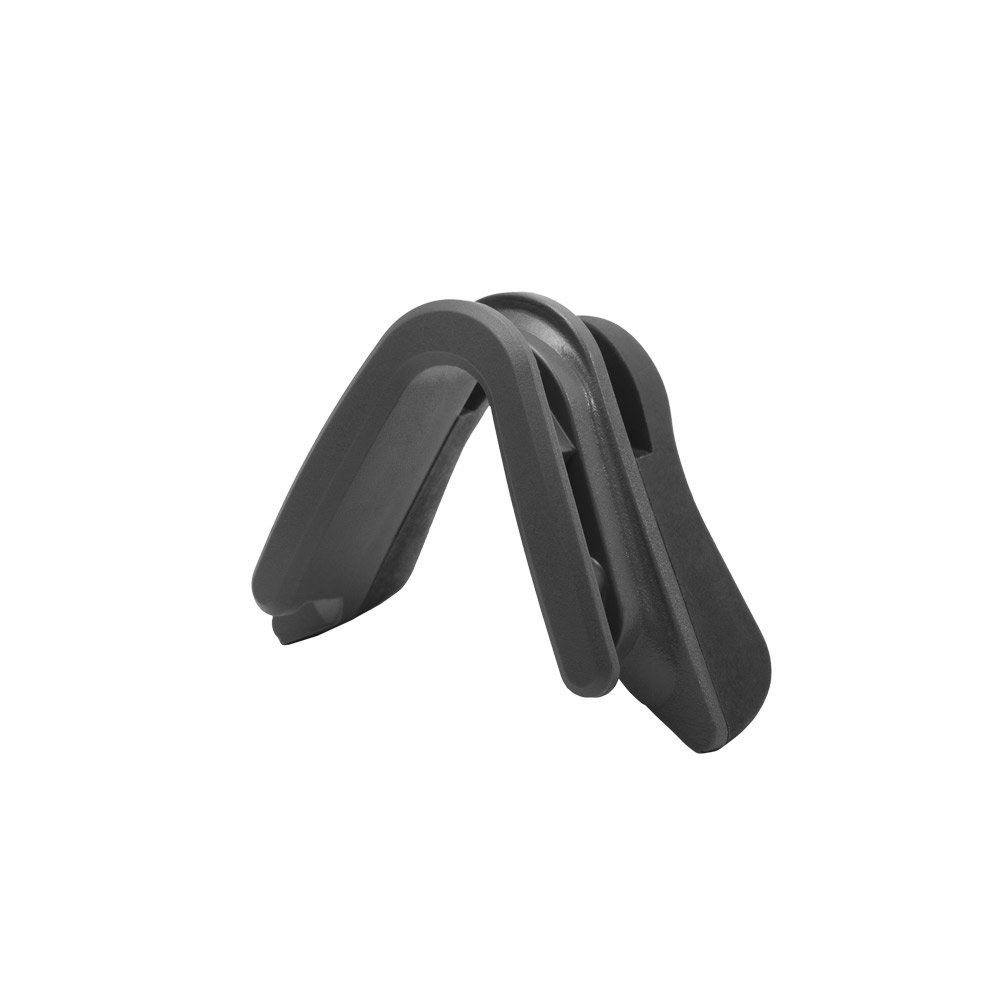 Montowany seryjnie w okularach ESS Crosshair™ zamienny nosek Medium-Clearance Eyeshield Nosepiece. Pasuje do okularów balistycznych firmy ESS: • ESS Crossbow® • ESS Crosshair™ • ESS Crossbow Suppressor™ • ESS ICE™ • ESS ICE NARO™ Nosek Medium-Clearance zapewnia dodatkowe 3 mm przestrzeni pomiędzy wizjerem a twarzą w stosunku do noska typu Low-Pro. Ten dodatkowy prześwit poprawia - LifeGun.pl ESS - Zamienny Nosek Medium-Clearance Nosepiece - 740-0528-1