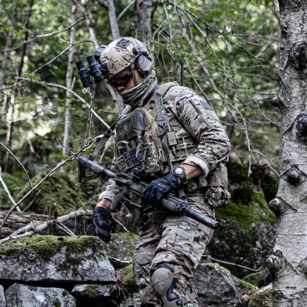 NFM to europejski lider w produkcji umundurowania i wyposażenia taktycznego: mundury wojskowe, kurtki i spodnie taktyczne, hełmy balistyczne, kamuflaż Multicam, systemy ochronne dla wojska i służb mundurowych. - LifeGun.pl baner nfm garm combat clothing soldier forest camouflage