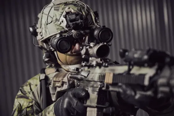 MultiCam® Tropic to specjalistyczny kamuflaż od Crye Precision, stworzony na potrzeby jednostek operujących w lasach i tropikach. Poznaj szczegóły jego zastosowania. - LifeGun.pl Direct Action MultiCam Tropik DSC 7