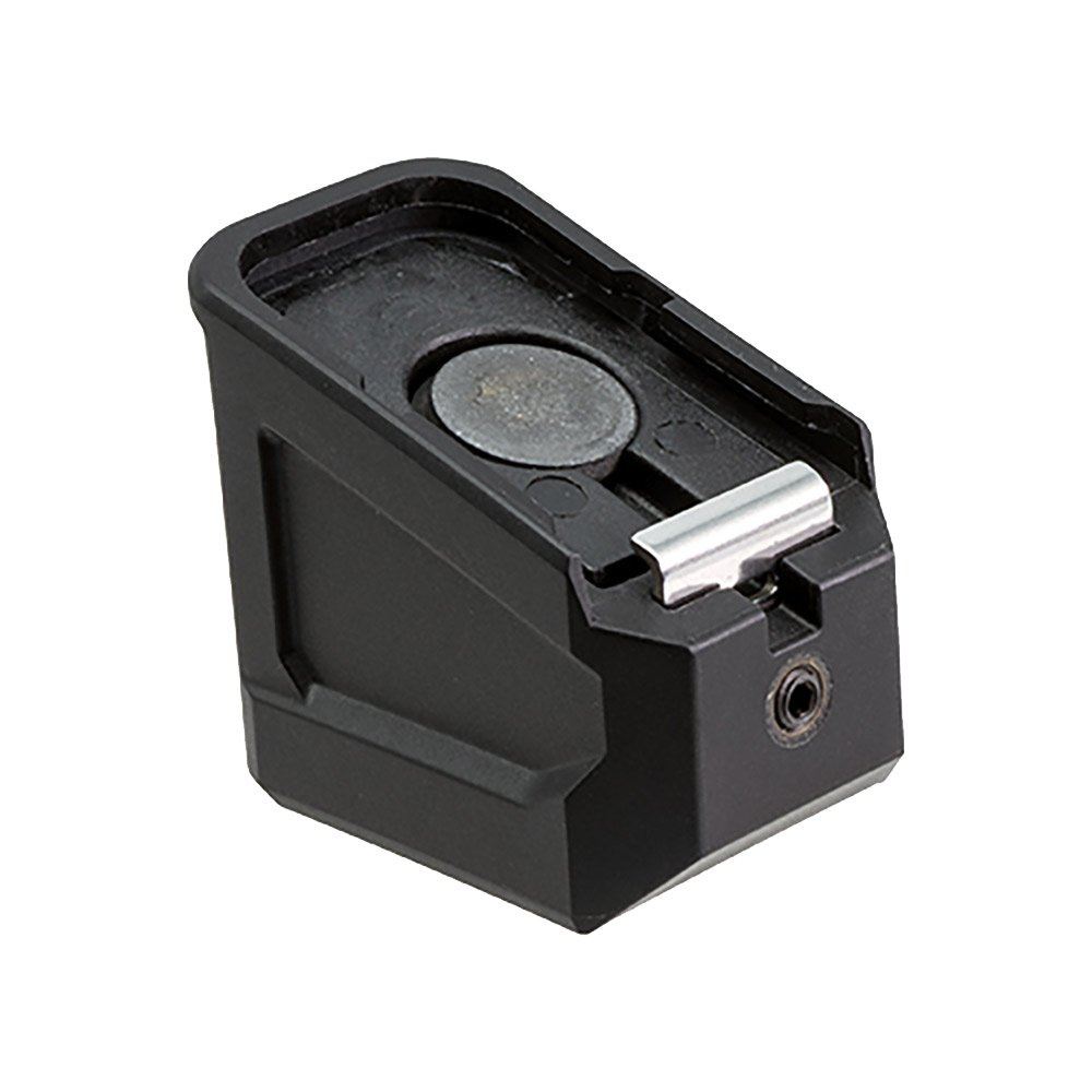 Przedstawiamy kolejne rozwiązanie zgodne z normami kalifornijskimi, o niezrównanej estetyce i ergonomii. Model EMP-G9/40+0 zawiera opcjonalny stalowy obciążnik, który zapewnia szybszy zrzut magazynka i ogólny komfort chwytu. Stworzona z wysoce odpornego na uderzenia polimeru, EMPG9/40+0 został zaprojektowany tak, aby zapewnić płynniejsze przeładowanie dzięki niehaczącej i niestawiającej oporu konstrukcji, przy jednoczesnym zachowaniu standardowej pojemności magazynka. Cechy - LifeGun.pl Strike Industries - Stopka magazynka EMP G9&40 (+0) - SI-EMP-G9&40-1