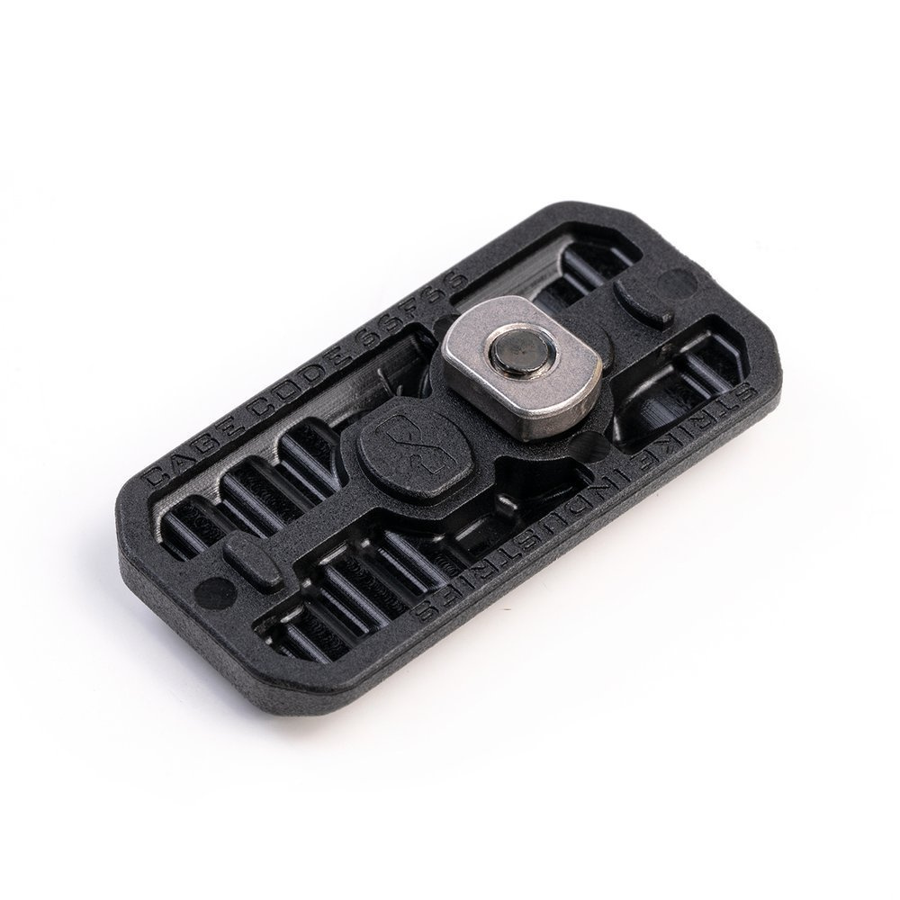 Strike Industries - Zaślepki LINK Cover do M-LOK / KeyMod - 5 szt. - FDE - SI-LINK-COVER-FDE 9 Zdjęcie 10 — SPC-32702
