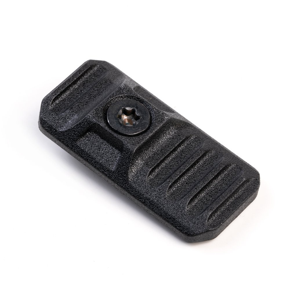 Strike Industries - Zaślepki LINK Cover do M-LOK / KeyMod - 5 szt. - FDE - SI-LINK-COVER-FDE 7 Zdjęcie 8 — SPC-32702