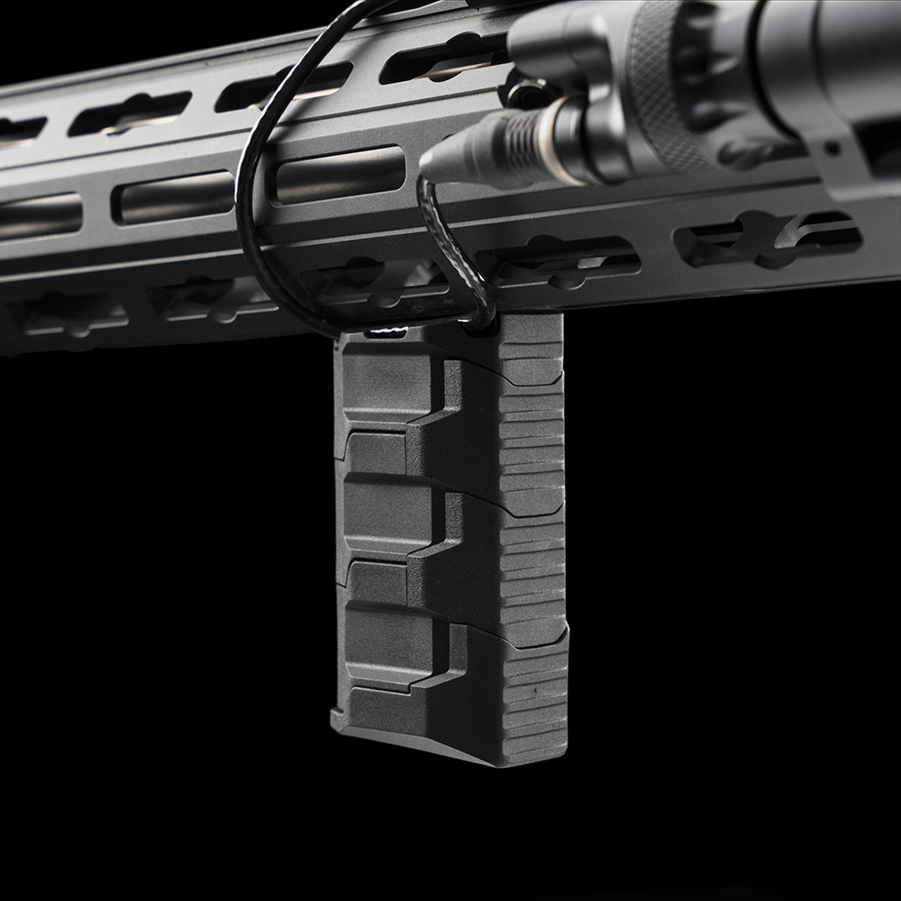 Strike Industries - Moduł rozszerzający chwyt Strike Stacked Angled - 2-pak - FDE - SI-AR-CMS-SAF-EXT-FDE 5 Zdjęcie 6 — SPC-44313