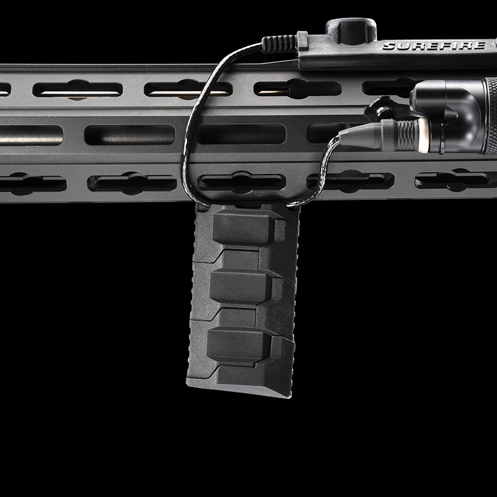 Strike Industries - Moduł rozszerzający chwyt Strike Stacked Angled - 2-pak - FDE - SI-AR-CMS-SAF-EXT-FDE 6 Zdjęcie 7 — SPC-44313