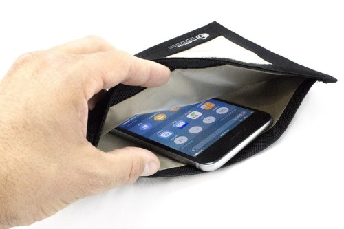 Torba Mission Darkness Small Window Faraday Bag 6 MOSEquipment MissionDarkness FaradayBag SmallPhone Open 1200px 1024x1024.jpg