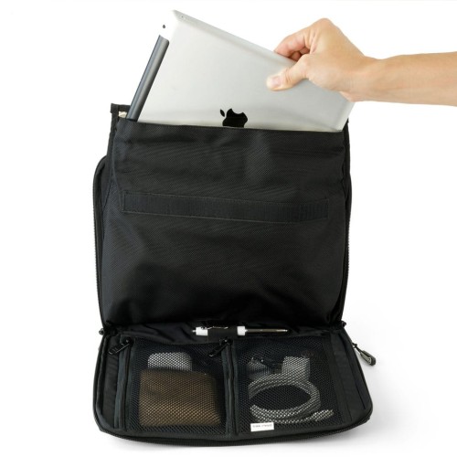Organizer podróżny Mission Darkness Mojave Faraday na tablety i akcesoria 5 cM MS tablet inside 1024x1024.jpg