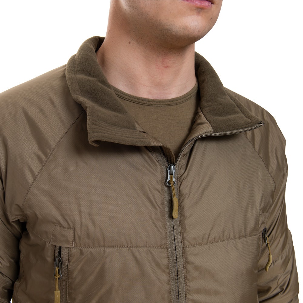 Kurtka taktyczna Carinthia NFM GARM JIB 2.0 (Jacket in Bag) 3 jib collar folded 1.jpg